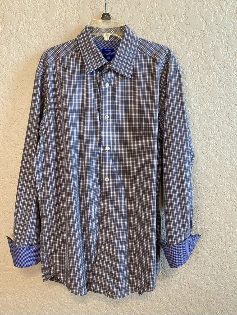 Egara Men's Non-Iron Plaid Button-Up Shirt Size Medium